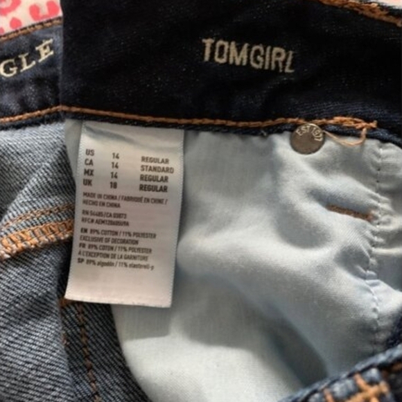 American Eagle Outfitters Dark Wash Cropped Jeans - Picture 8 of 8